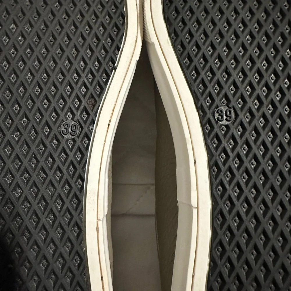 Sarah Flint Grey Grained Leather Almond Toe Perfect Sneaker Women’s 8.5 - Picture 10 of 11